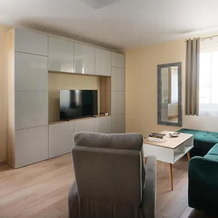 Apartment Gaj Comfort With Balcony & Ac Properunit *