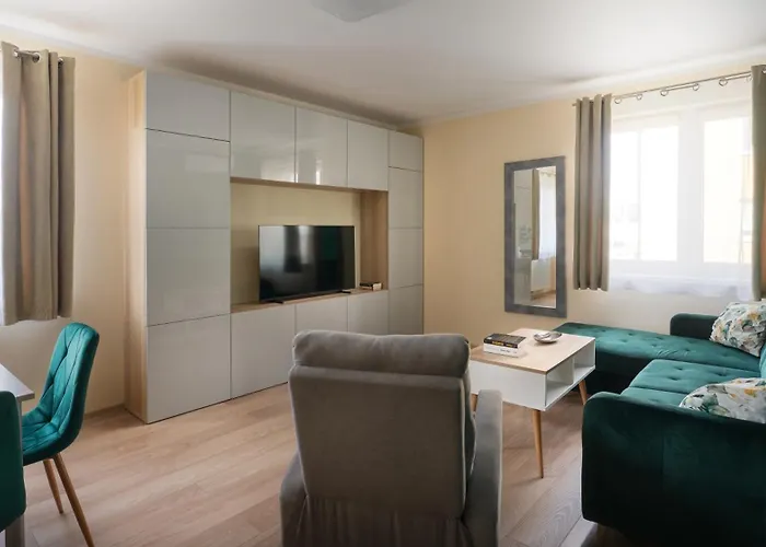 Apartment Gaj Comfort With Balcony & Ac Properunit *