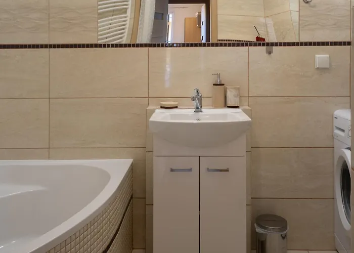 Gaj Comfort With Balcony & Ac Properunit * Wroclaw